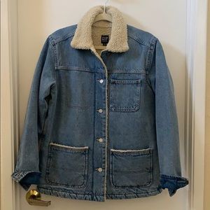 Gap Sherpa lined Denim Jacket- size Small Tall